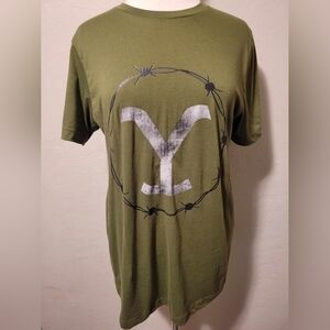 NWOT Yellowstone tshirt